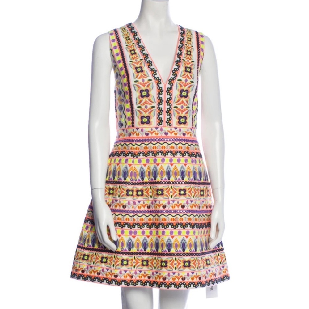 Alice+Olivia Patty Embroidered V-neck mini dress. Fits like a size 12